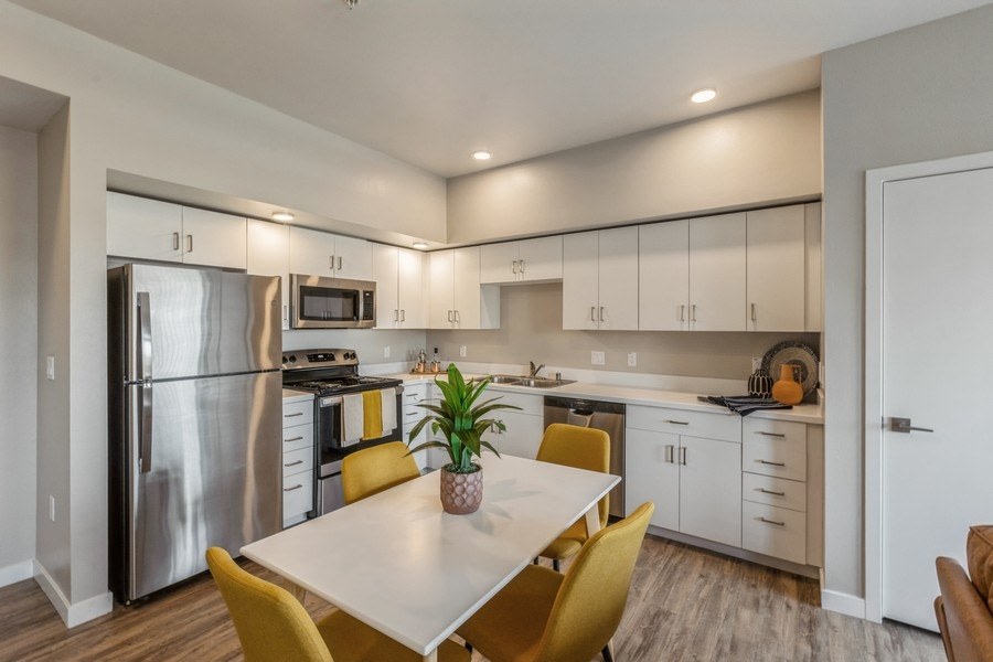 Parq Crossing Apartments Image 2