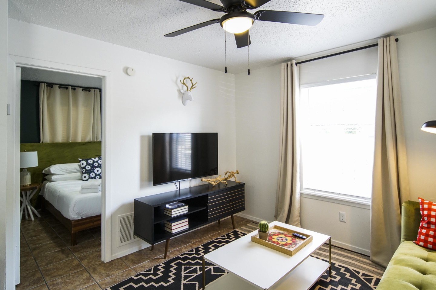 Town Lake Villas Image 7
