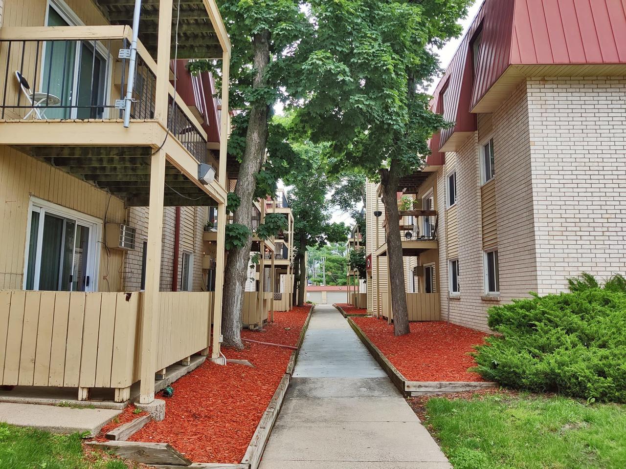 Lamplighter Village Image 20