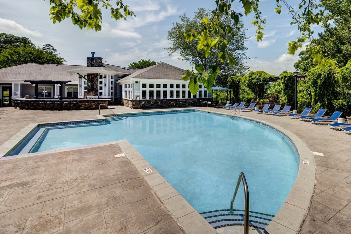 Avana Lake Norman Image 13