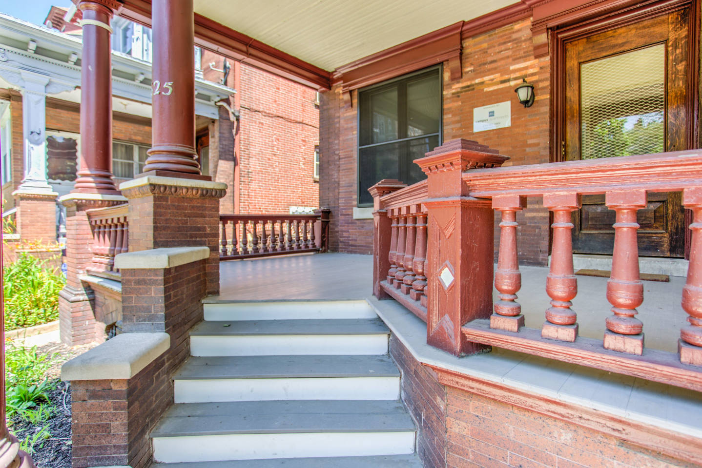 4625 Spruce Street Image 2