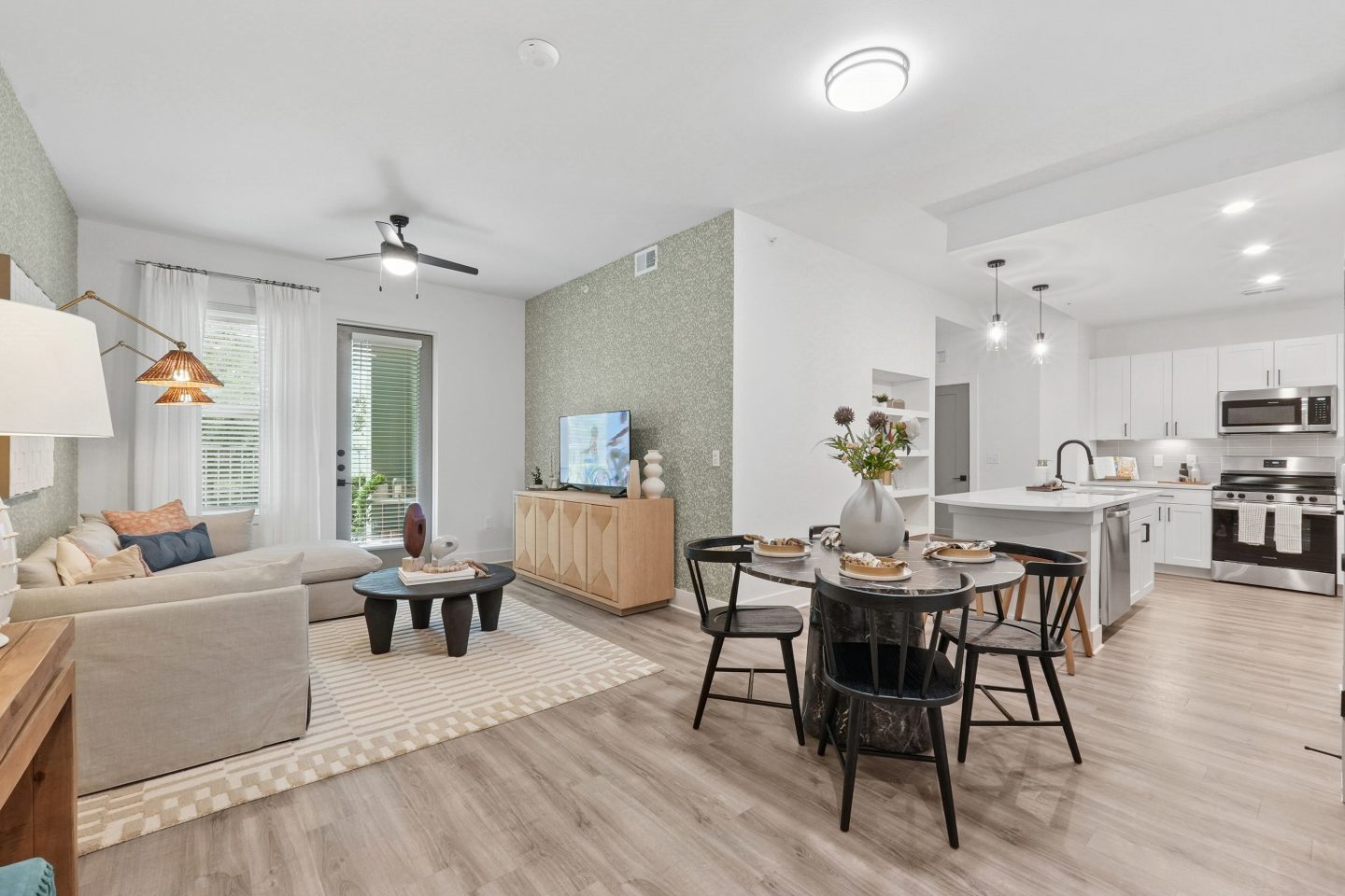 Linz Bayview Apartments Image 26