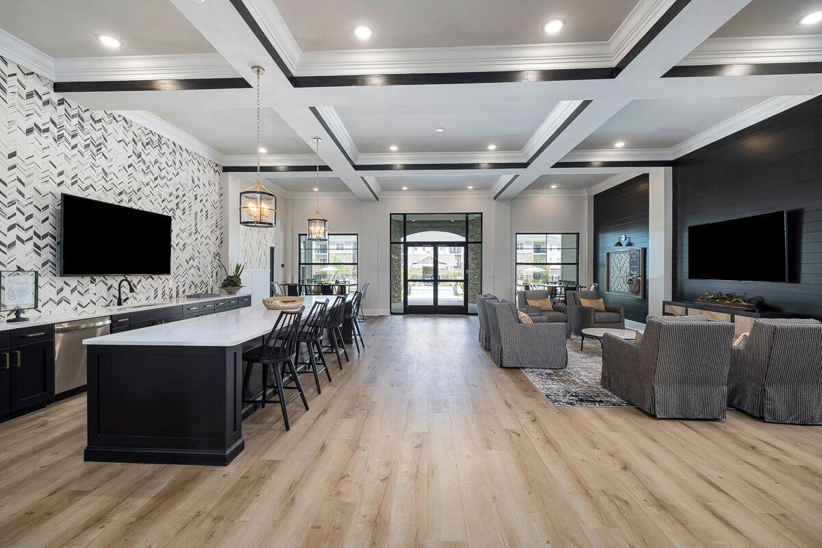 River Oaks Landing Image 7