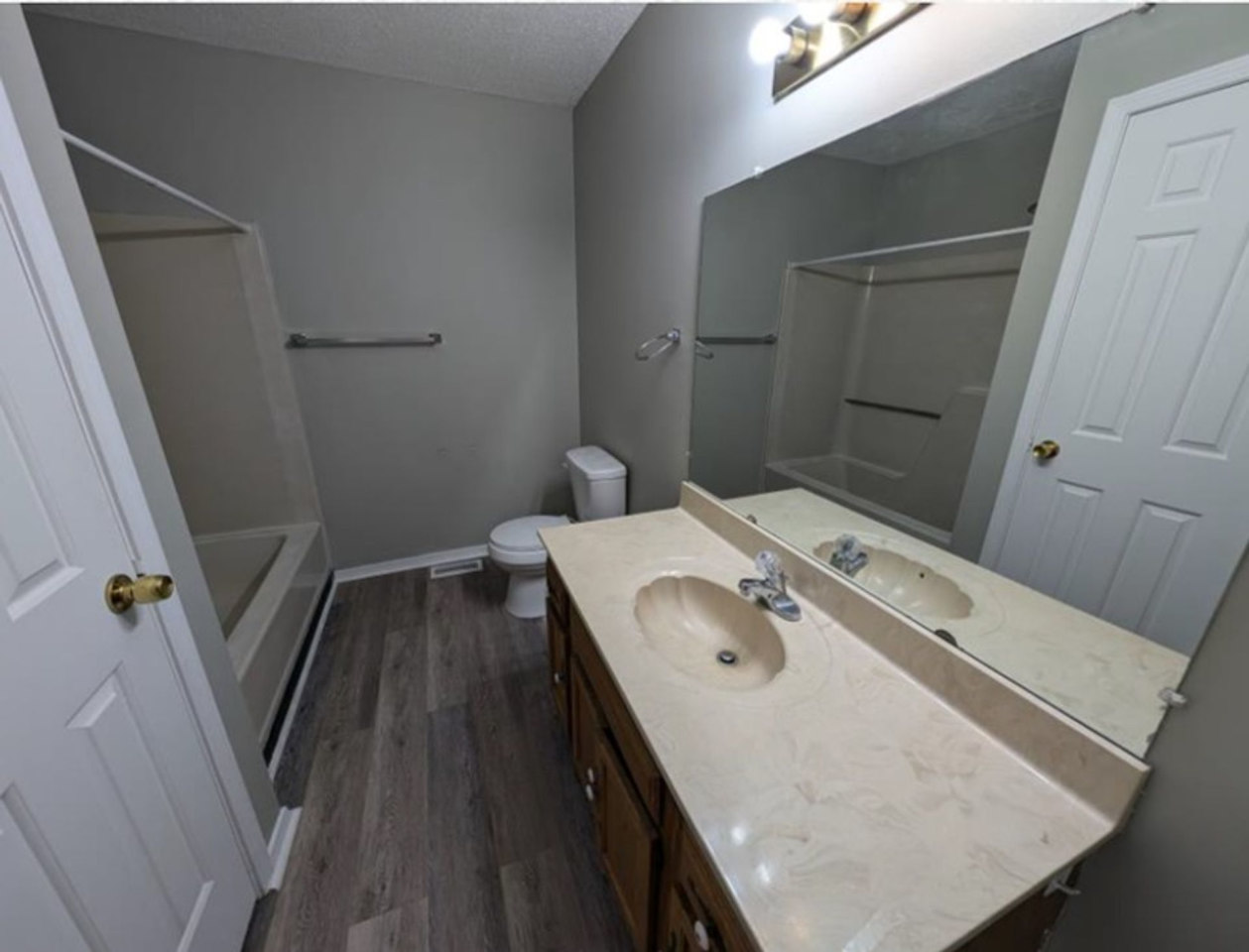 Canterbury Townhomes Image 12