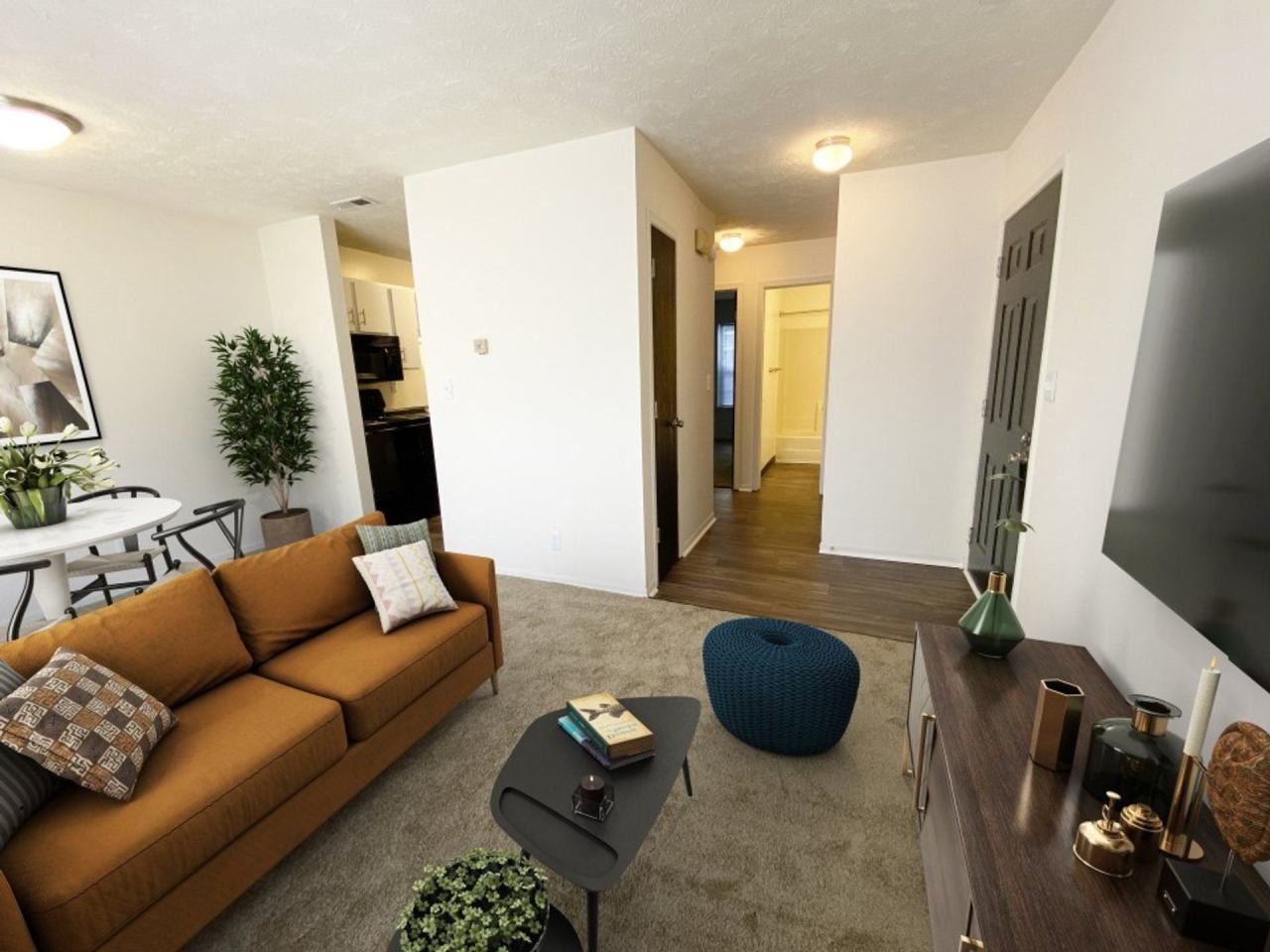 Vantage Pointe Apartments Image 4
