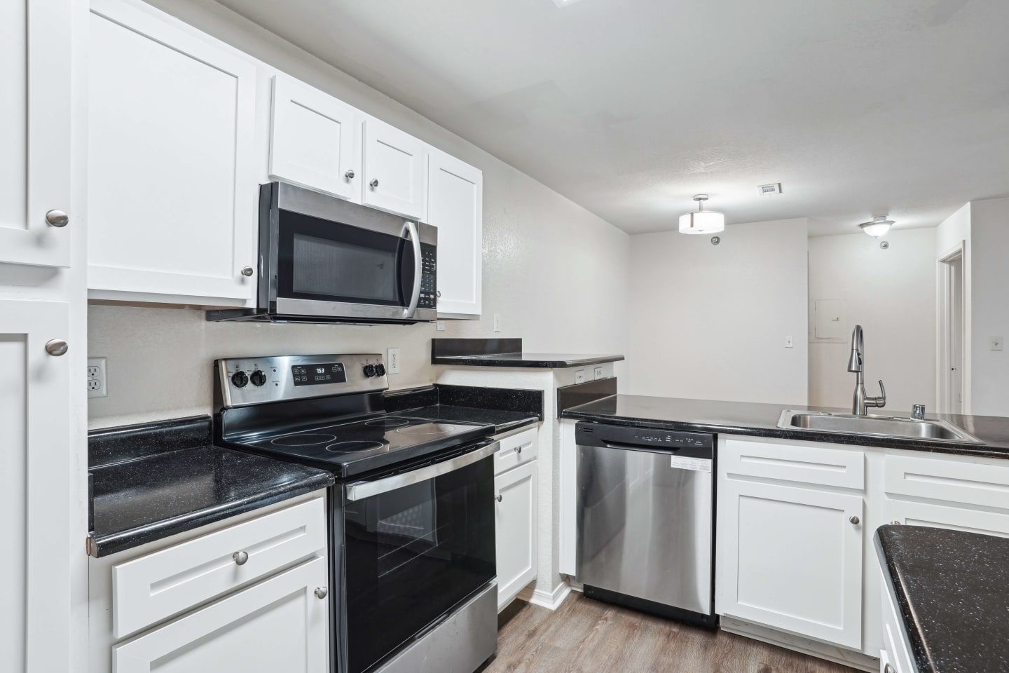 Capitol Hill Apartment Homes Image 5