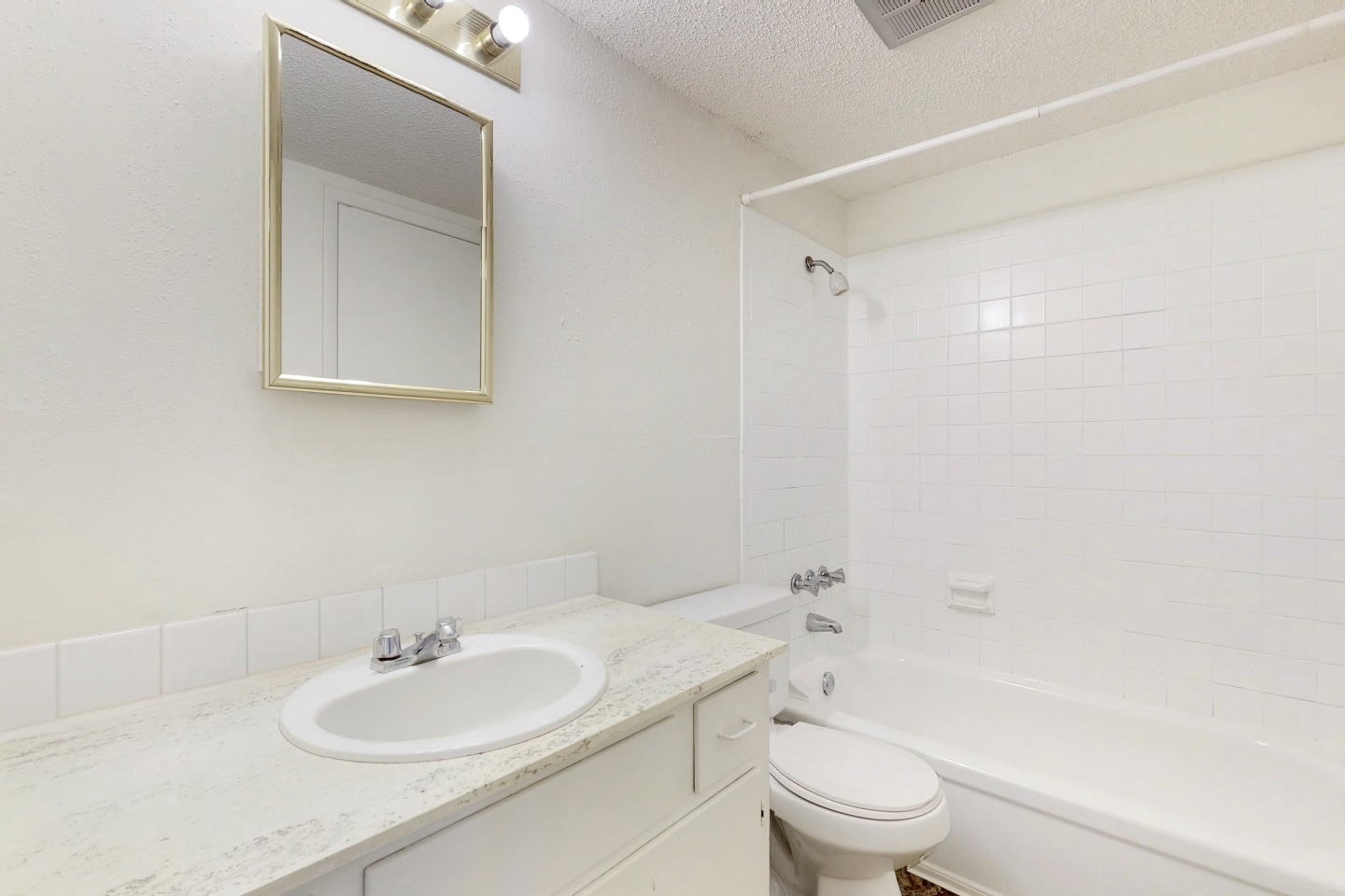 Sherwood Glen Image 26