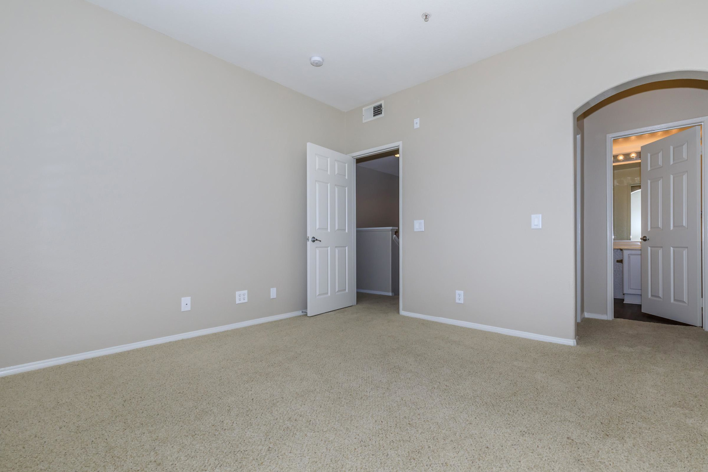Laurel Glen Apartment Homes Image 1