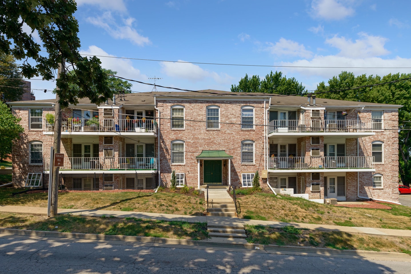31st Street Apartments Image 2