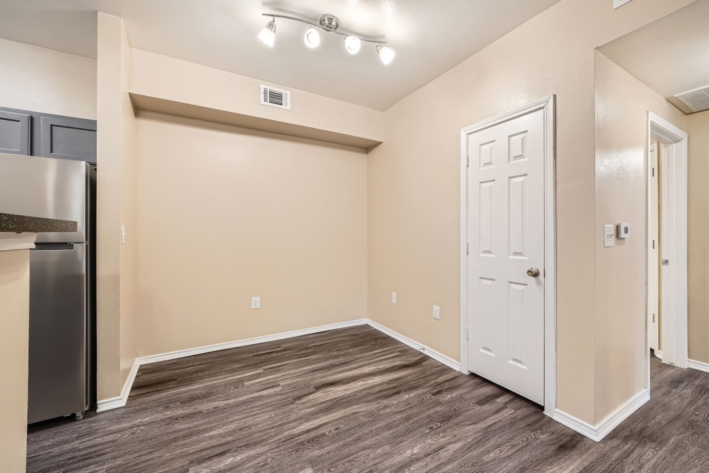 Bellwood Apartments Image 6