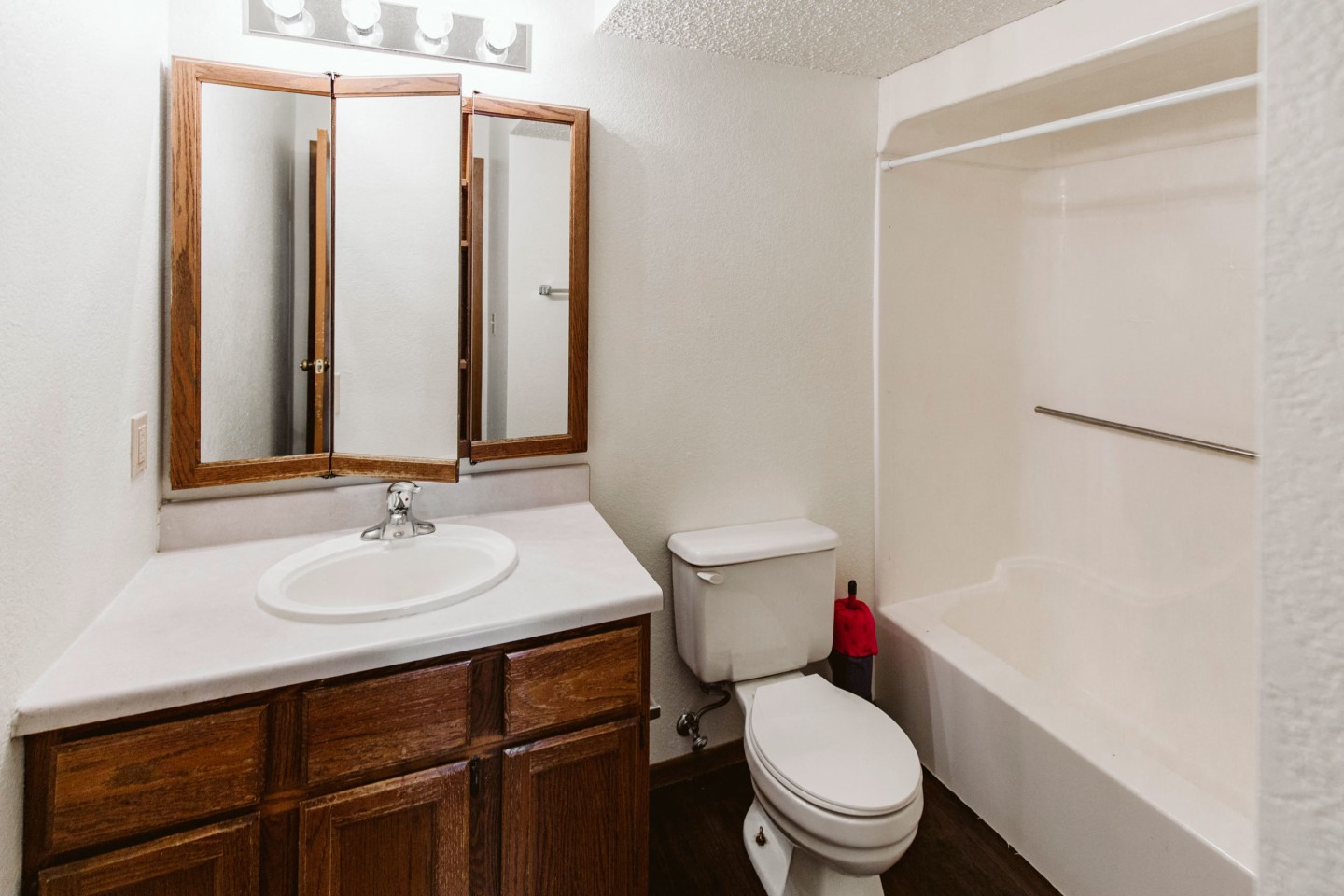 Chandler 1802 Image 7