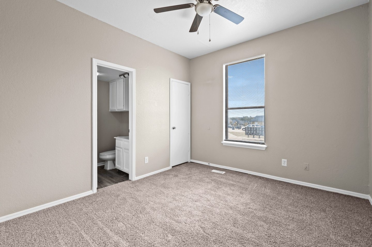 Diamond Ridge Townhomes Image 16