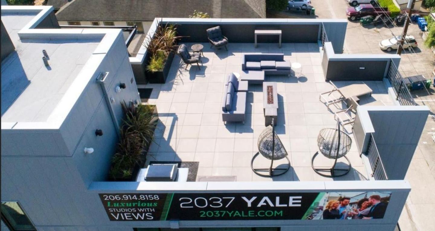 2037 Yale Image 3