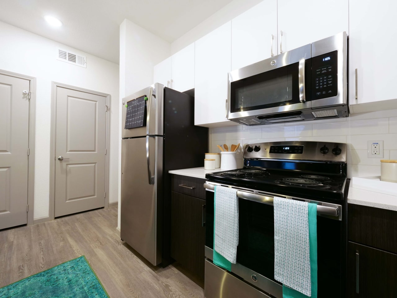 Liv+ Arlington - Student Housing Image 43