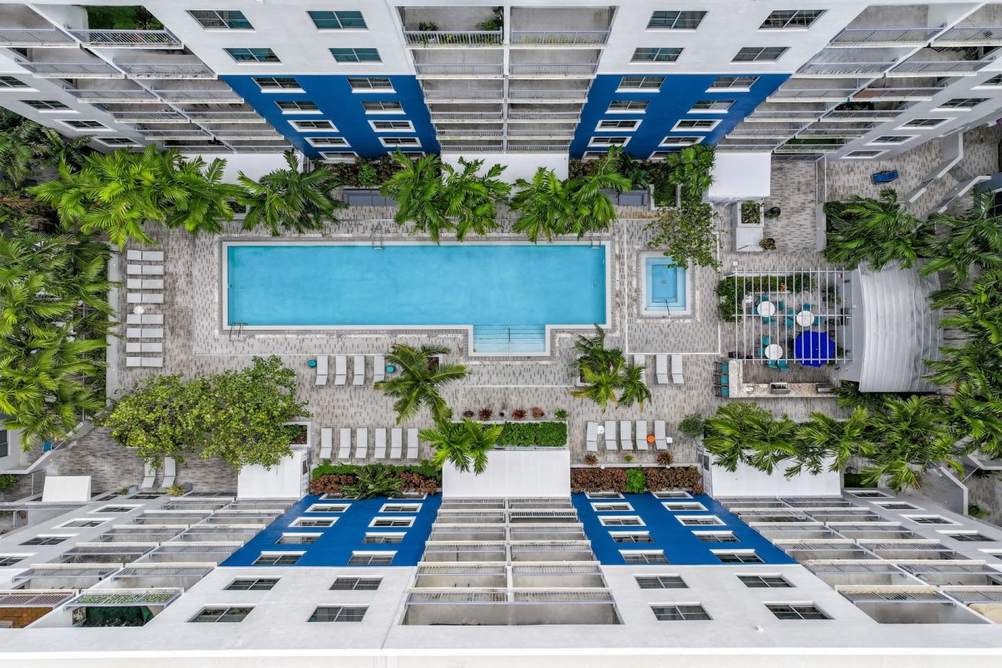 Berkshire Lauderdale By The Sea Image 17