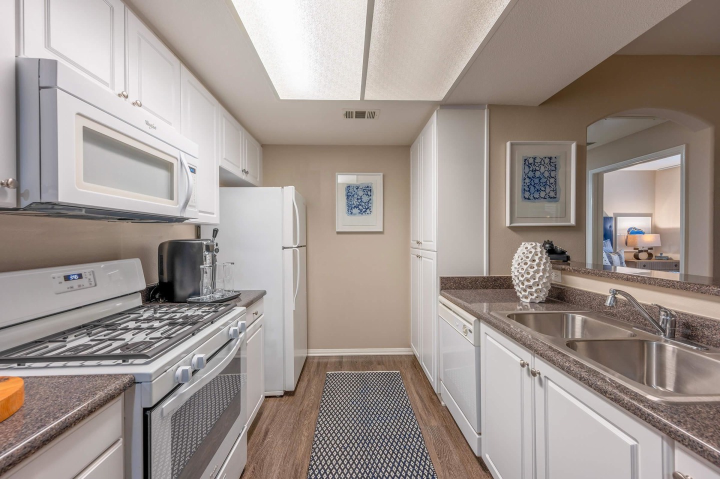 Laurel Terrace Apartment Homes Image 52
