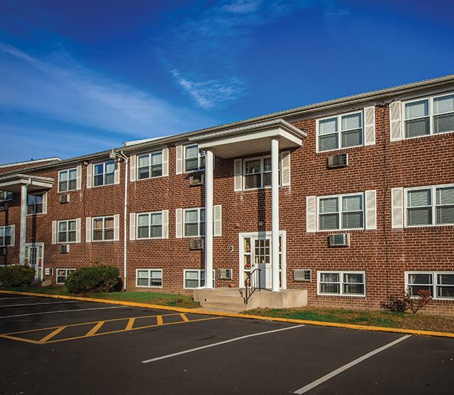 Bellevue Court Image 8