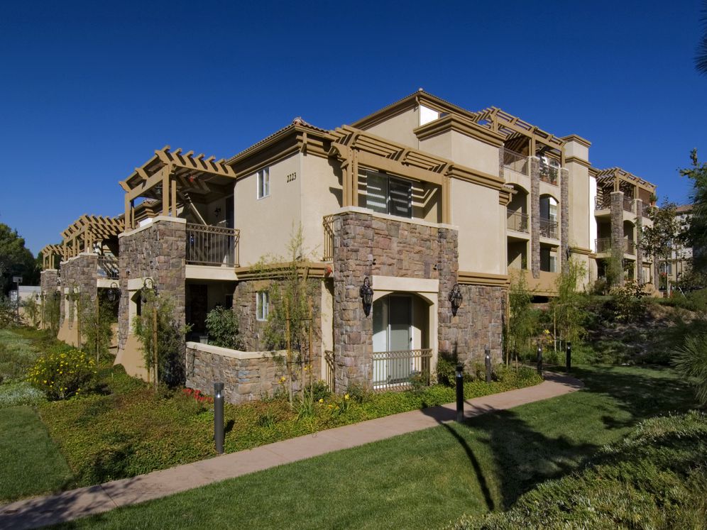 Avalon Thousand Oaks Plaza Image 33