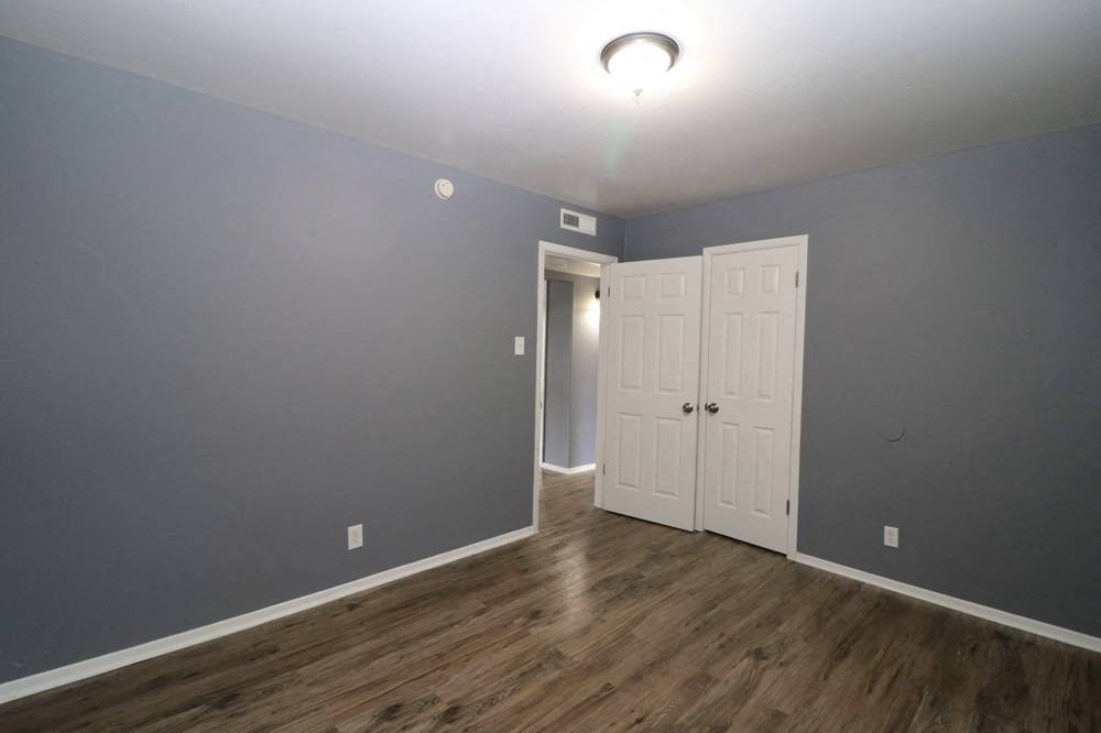 Sunset Heights Image 40