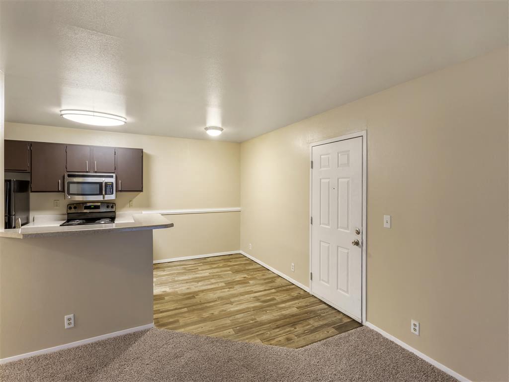 James Pointe Apartments Image 98