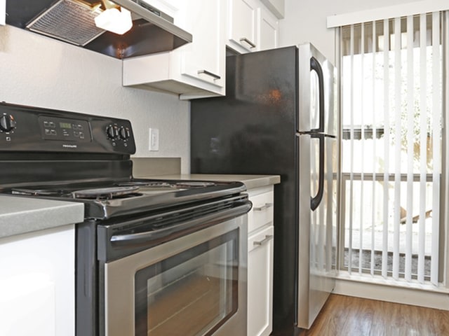 Arbor Walk Apartments Image 12