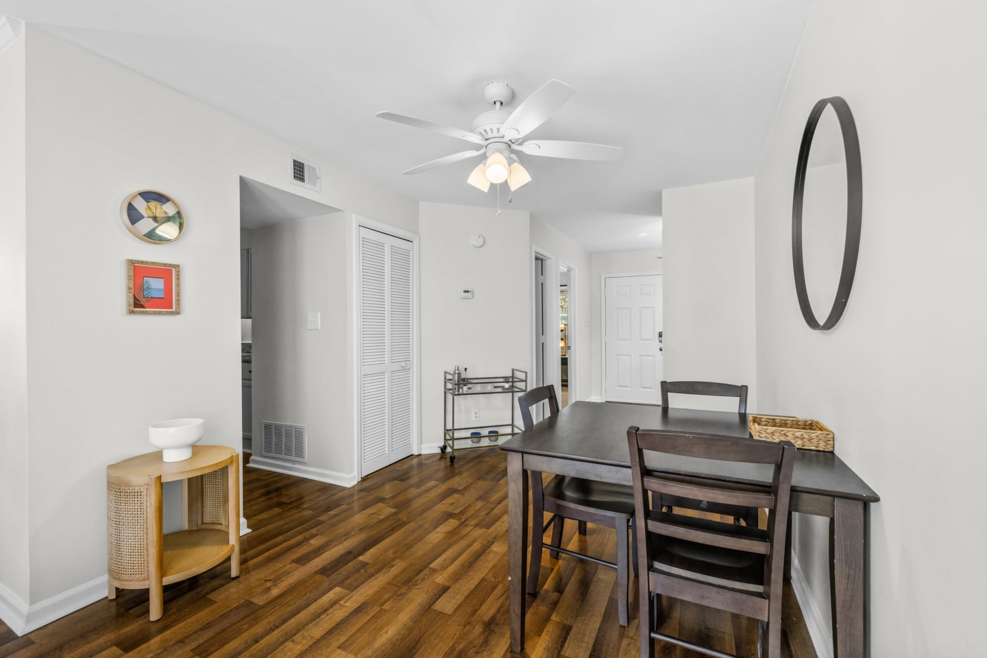 887 Juniper St Image 16