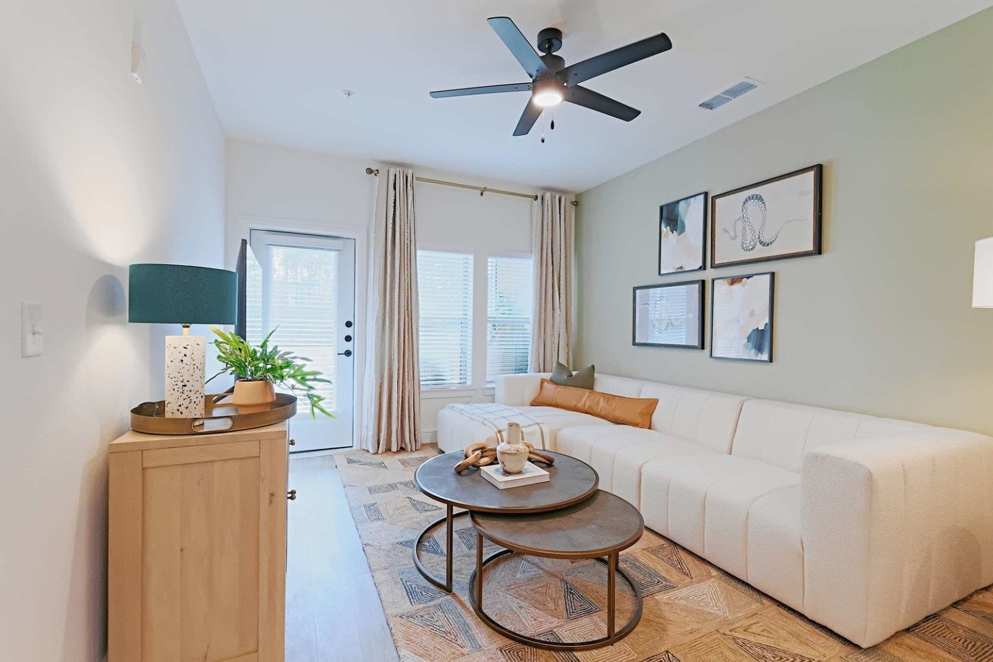 Tropia Luxury Apartments Image 27
