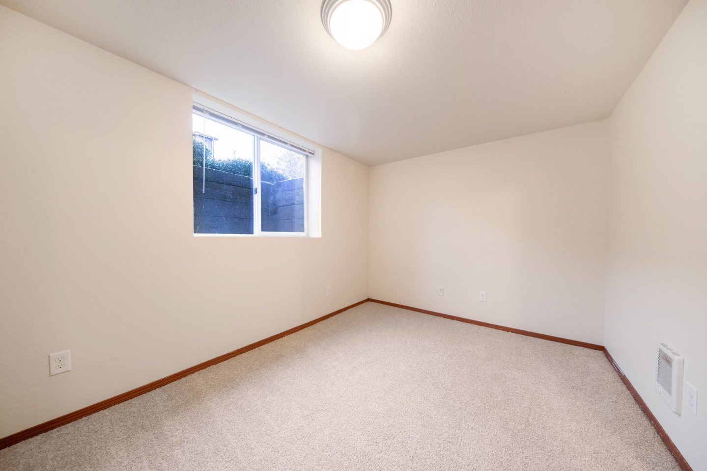 Cheney Heights Image 17