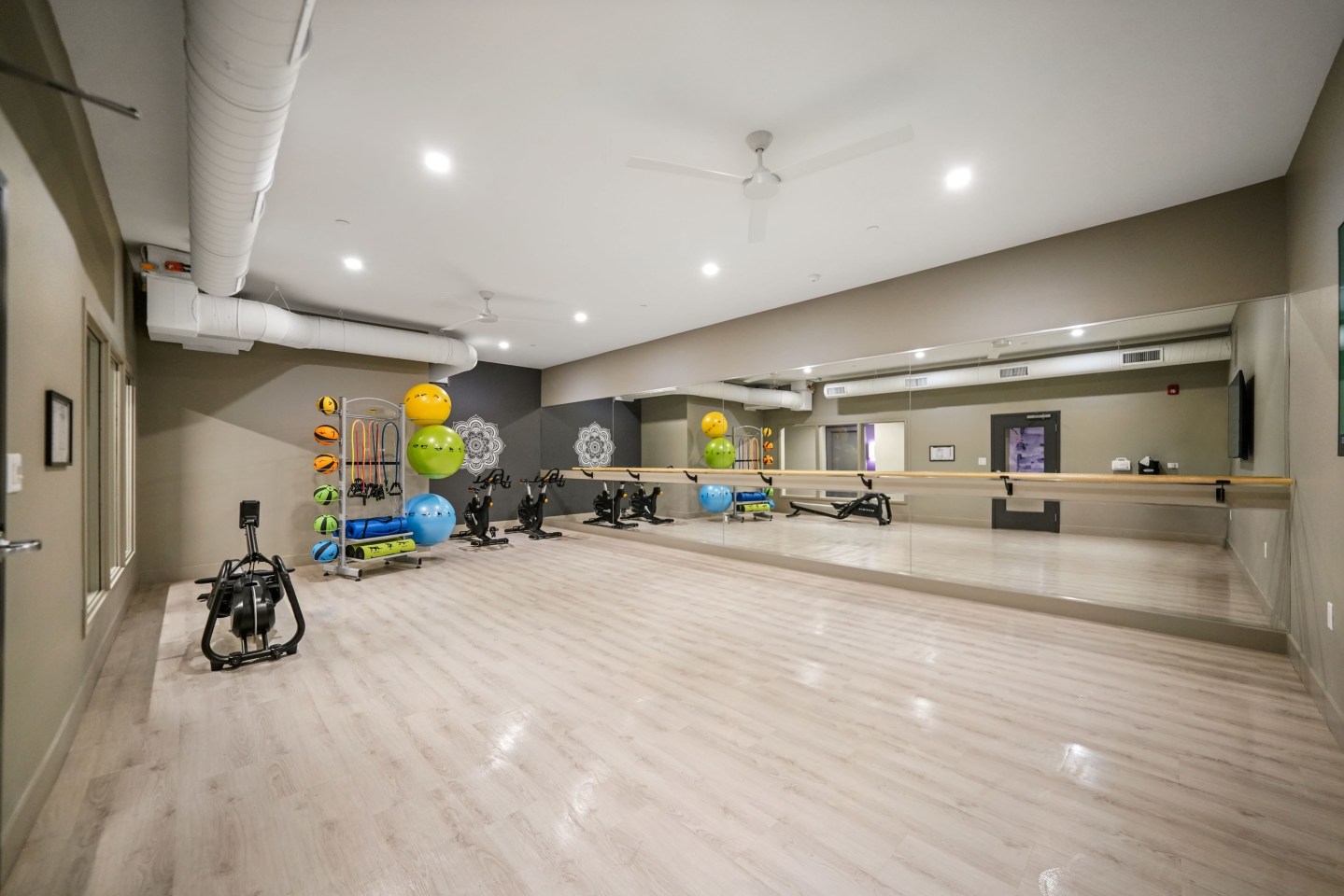 Luxor Lifestyle Apartments Lansdale Image 13