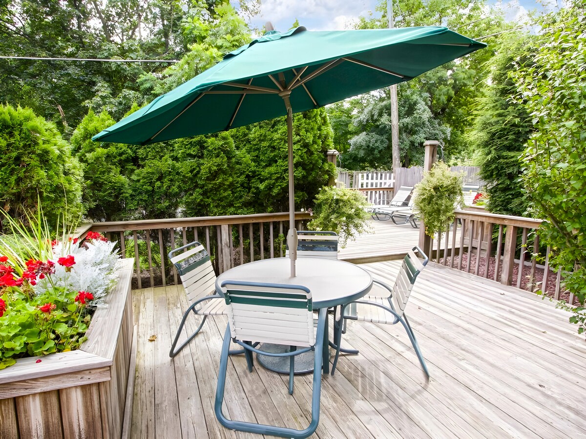 Menands Gardens Image 3