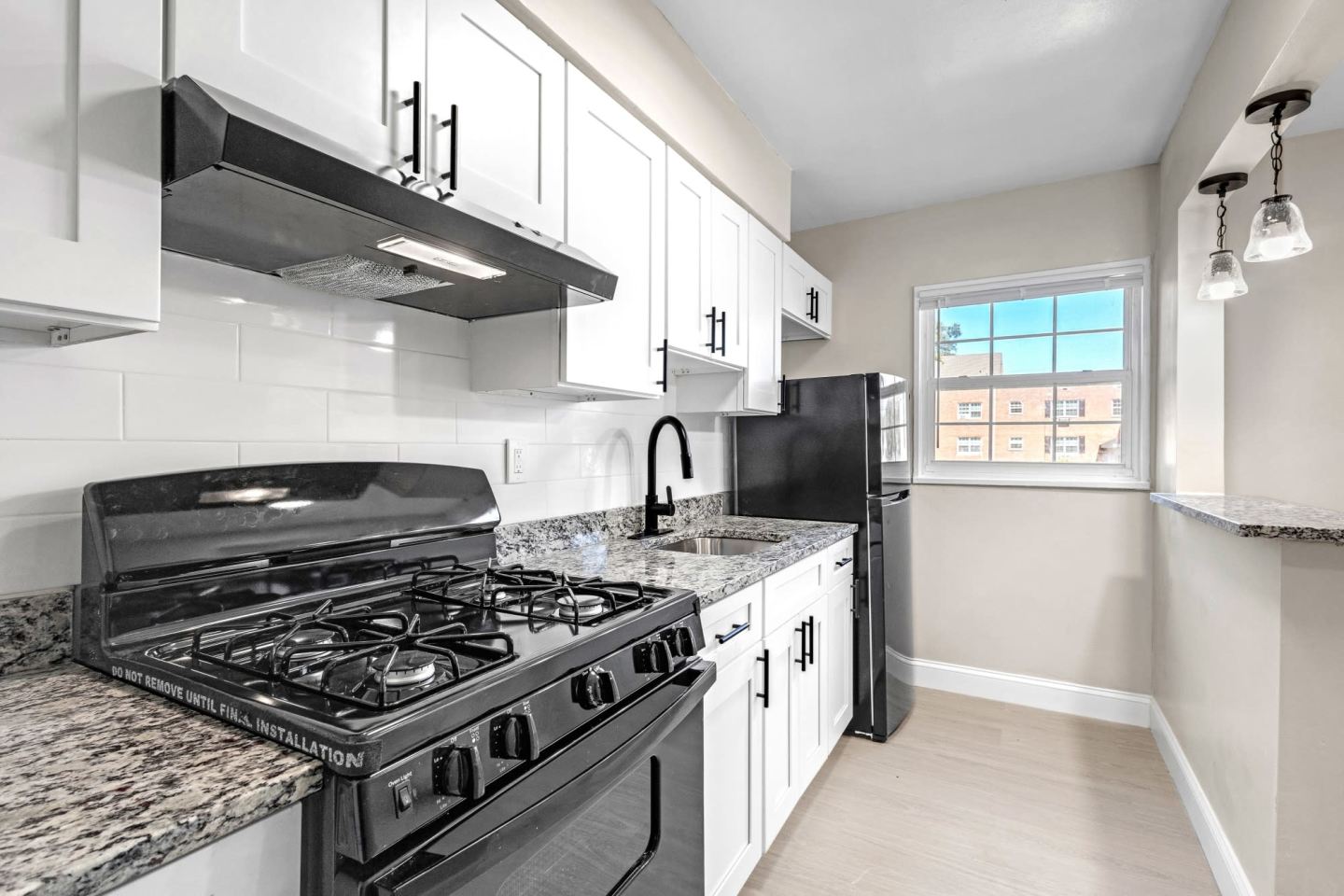 Laurel Court Apartments Image 12