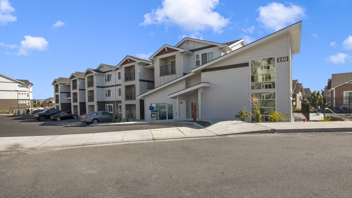 The Tides at Willow Pointe Image 1