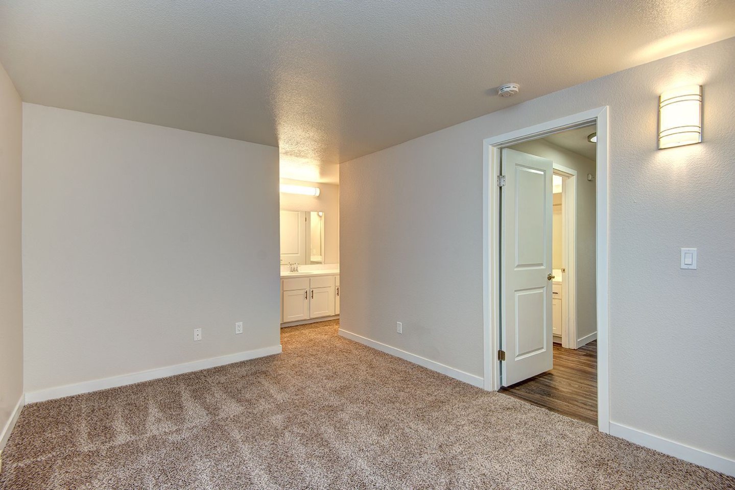The Fairways Apartments Image 14