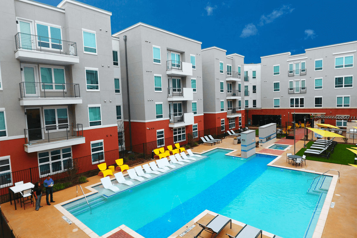 Liv+ Arlington - Student Housing Image 10