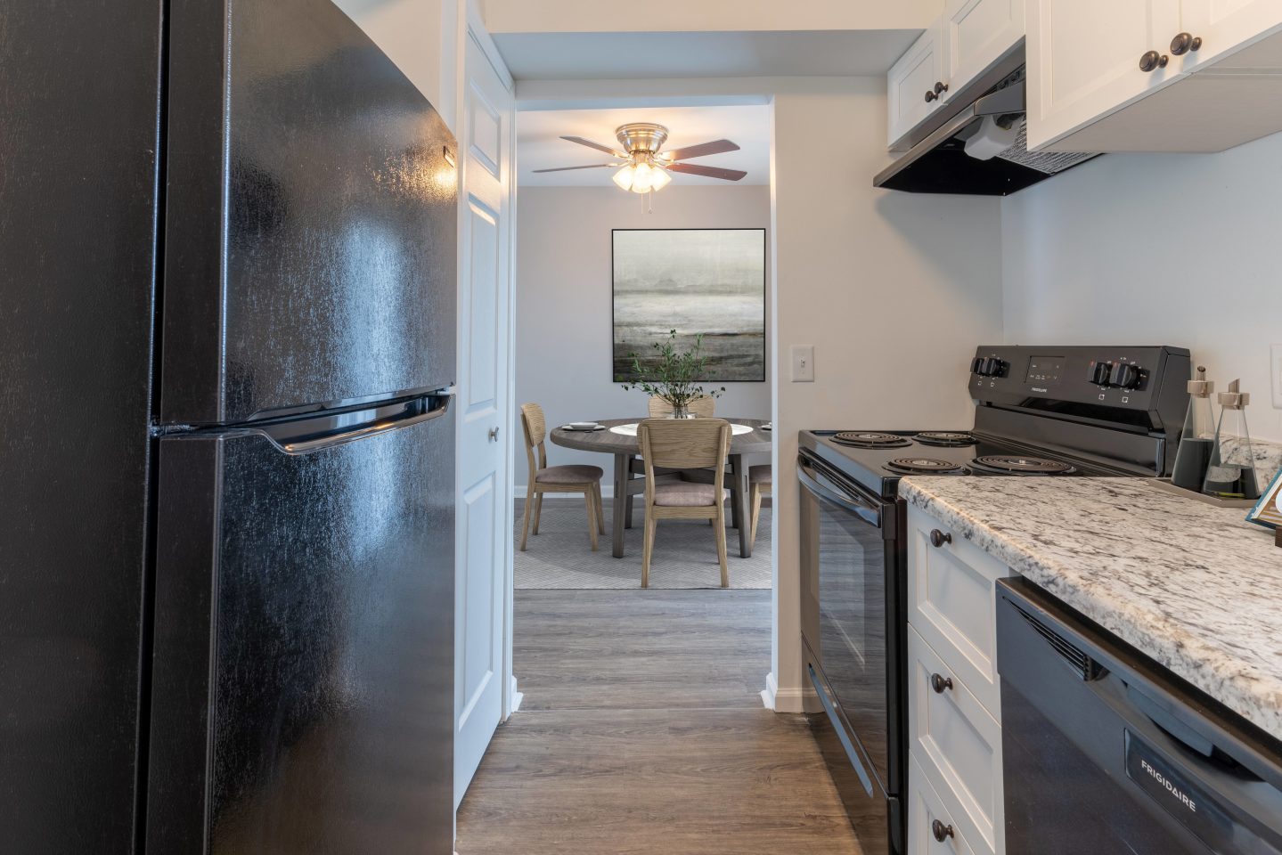 Olde Towne Apartments Image 4