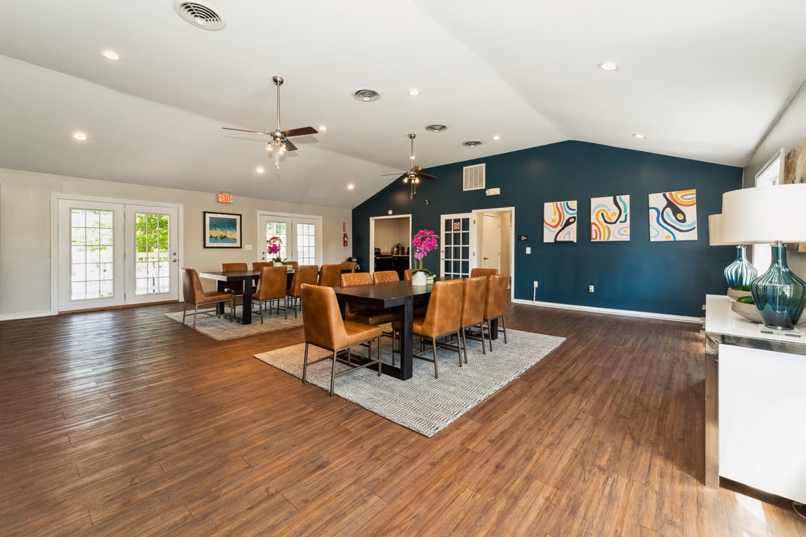 Hyde Park Townhomes Image 4