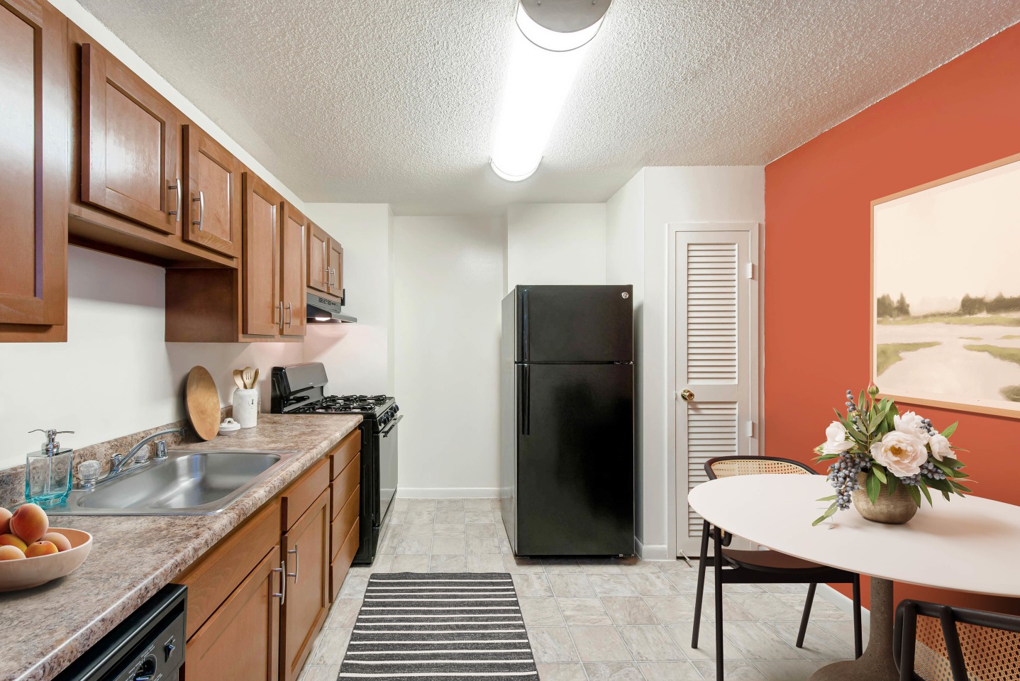 The Chateau Apartments Image 6