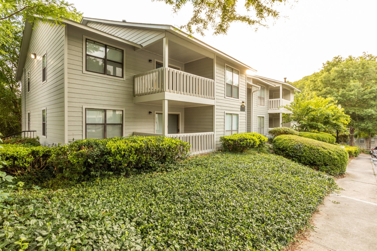 The Pointe at Canyon Ridge Apartments Image 33