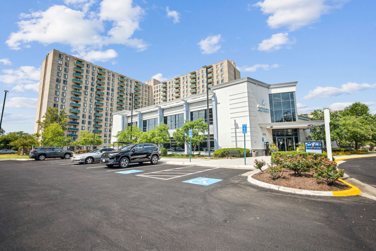 Riverside Apartments Image 17