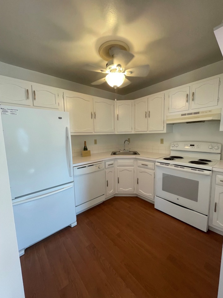 Skidmore Apartments Image 27
