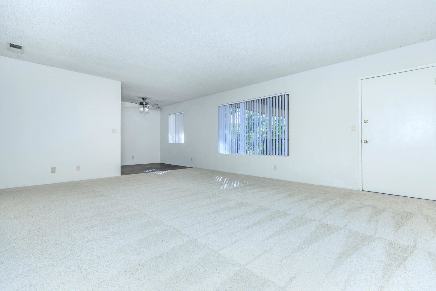 Barcelona, Palm Lane & Seville Apartment Homes Image 36