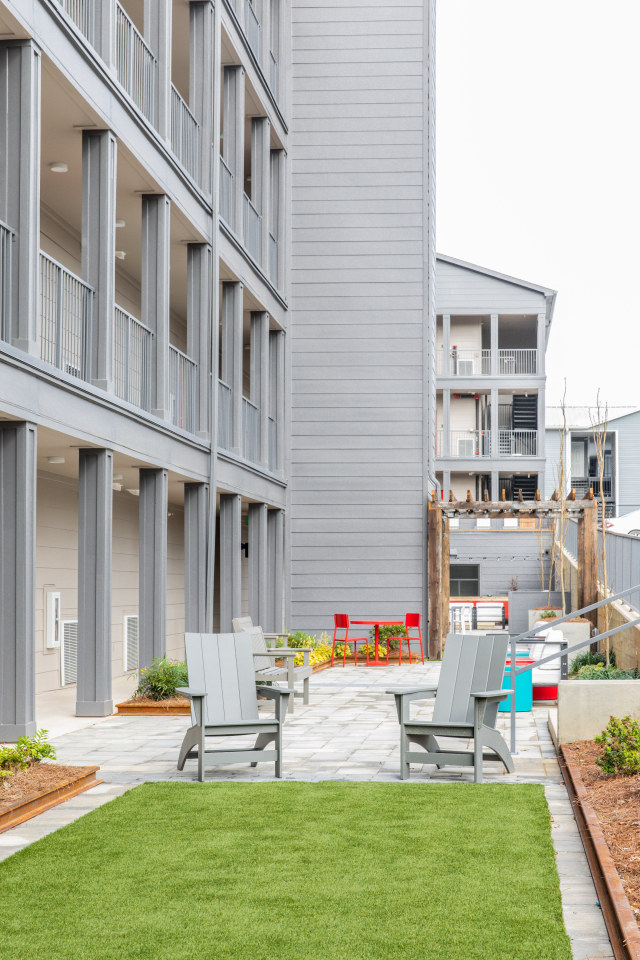 Axel Row Apartments Image 25