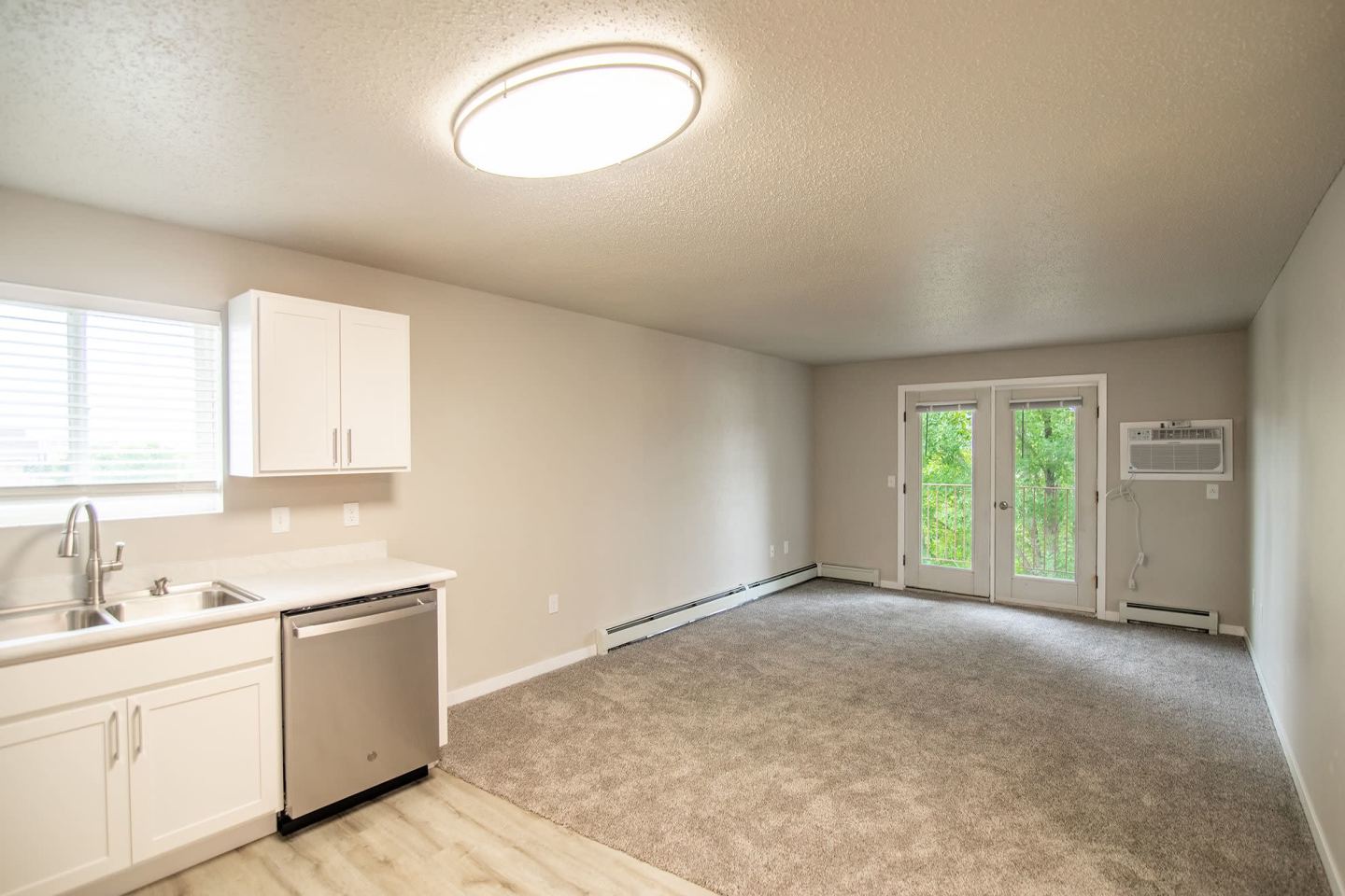 Turnpike Apartments Image 17