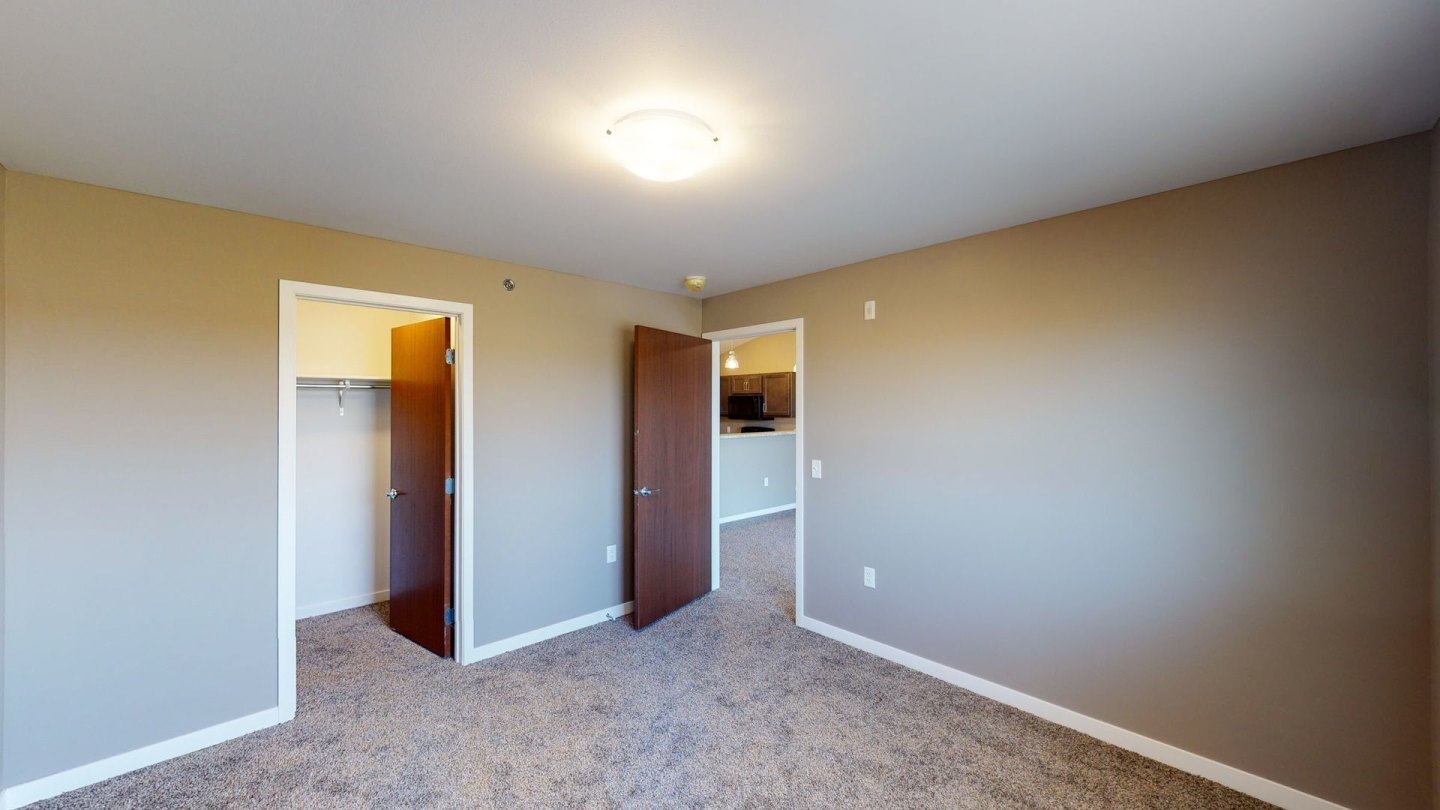 Pinnacle Point Apartments Image 6