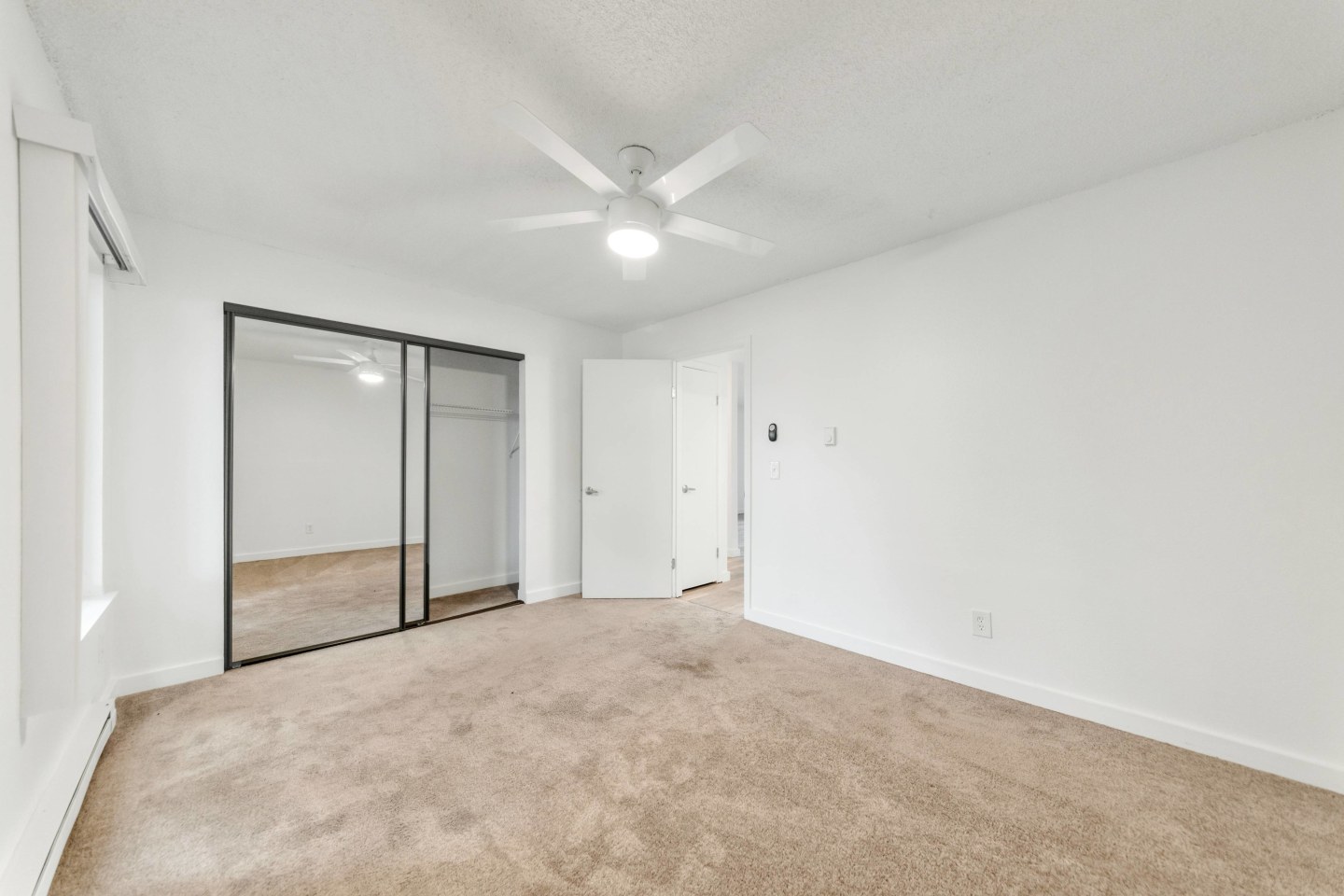 The Huntley Image 23