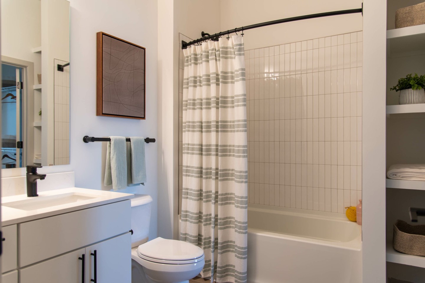 Versa Apartments Image 1