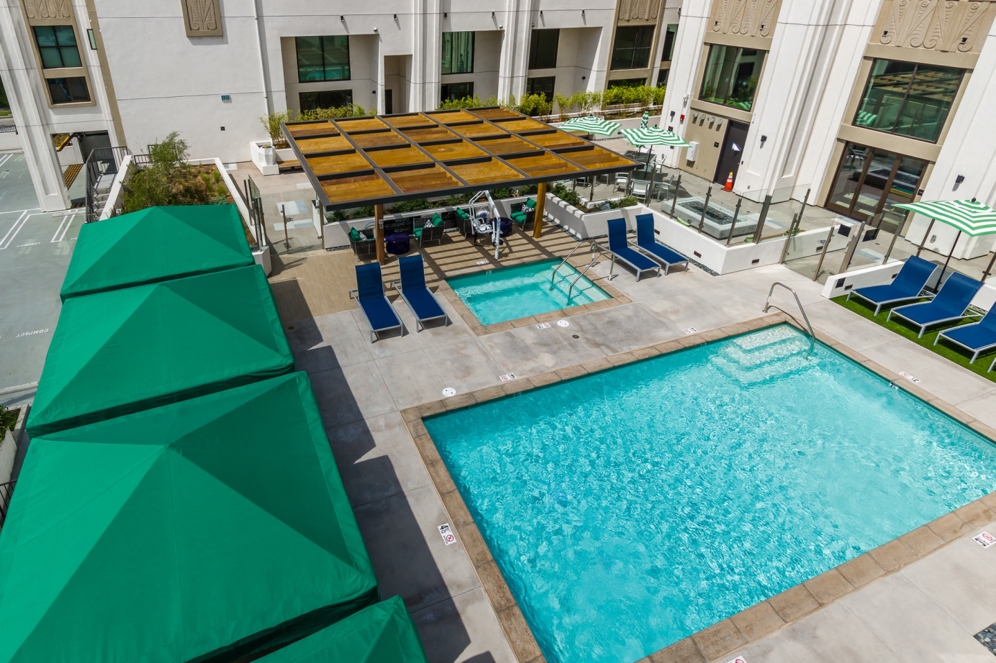 The Mansfield at Miracle Mile Image 33