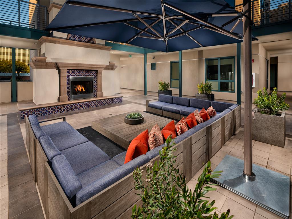 2300 Wilshire Image 1