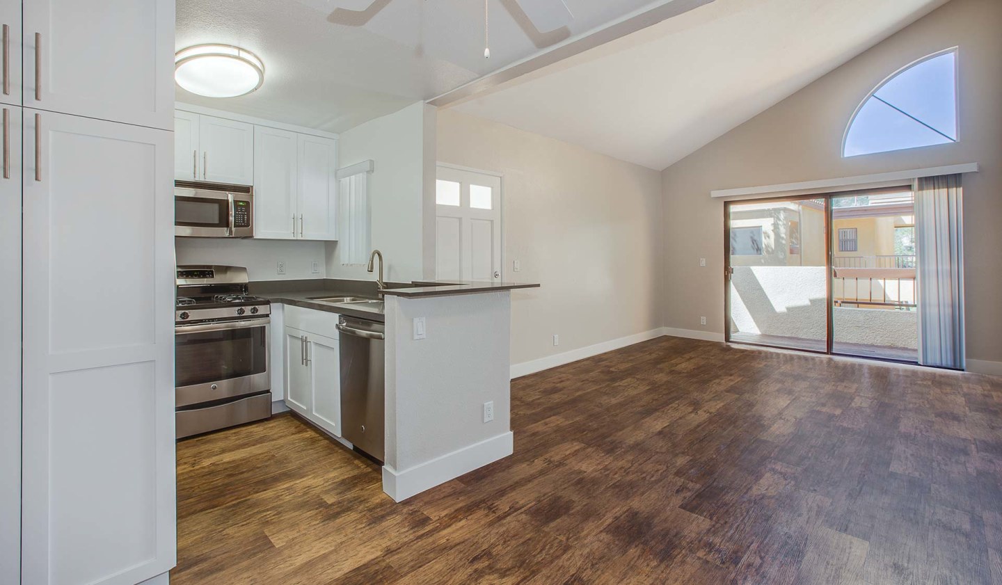 Malibu Canyon Apartments Image 9