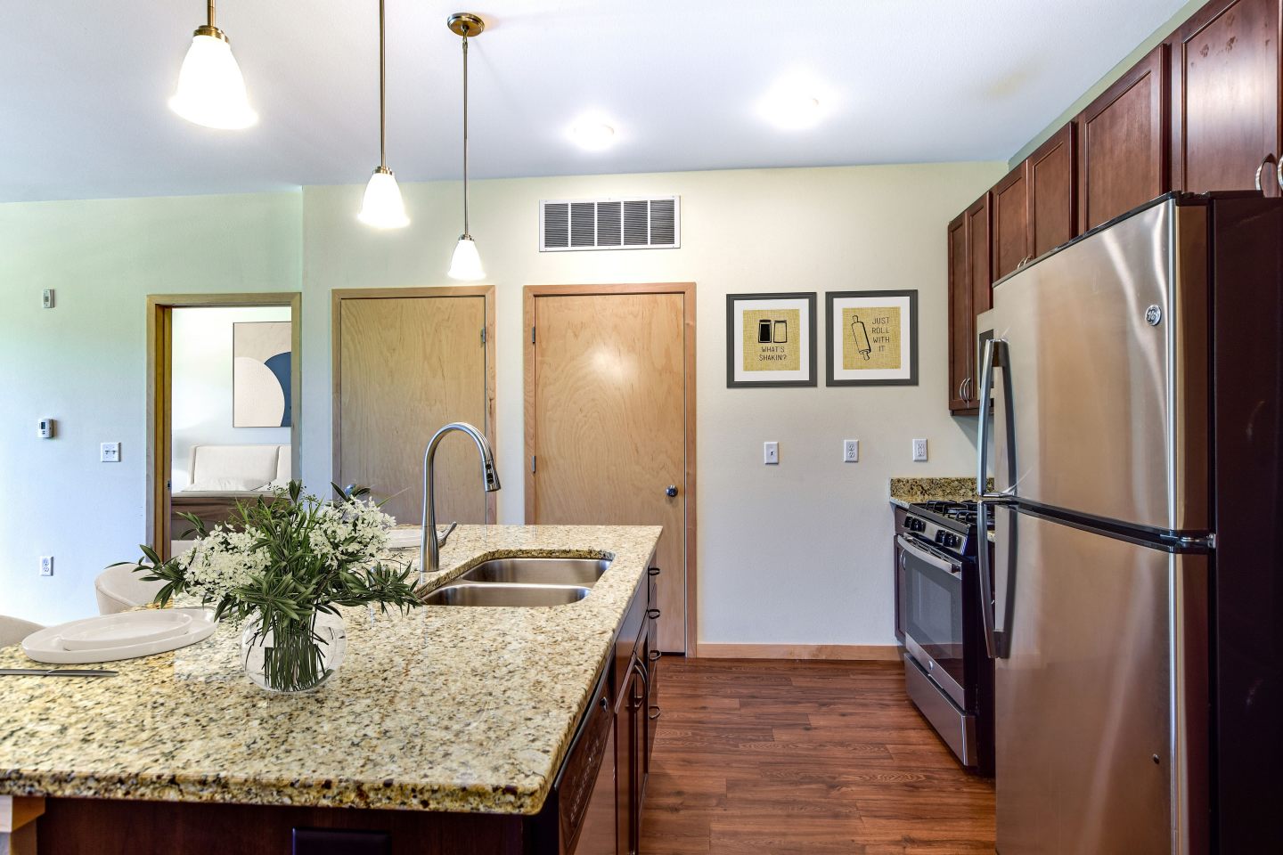 Mckenzie Place Image 13